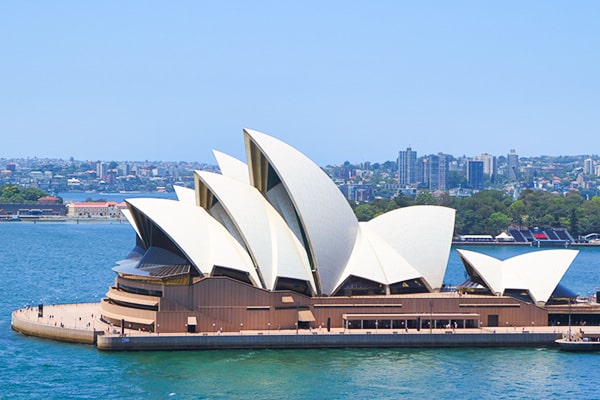 オーストラリア