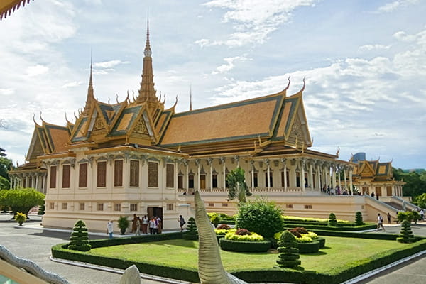 イメージ：カンボジア王宮（プノンペン）2