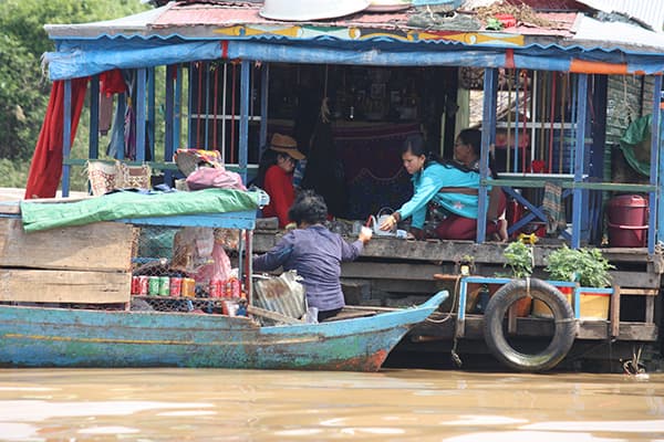 イメージ：トンレサップ湖2