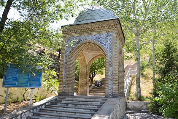 イメージ：古都オシュ スライマン-ト―聖山（キルギス共和国）5