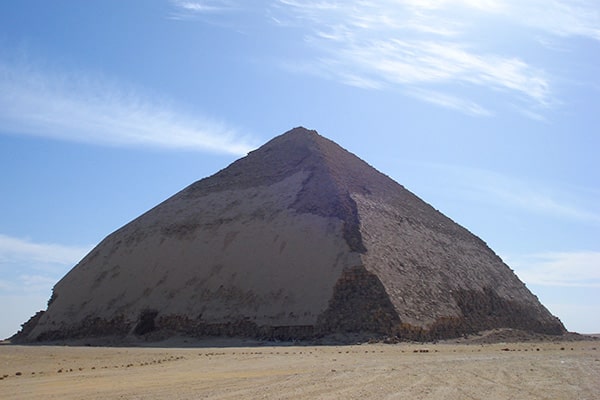 イメージ:ダハシュールの屈折ピラミッド3