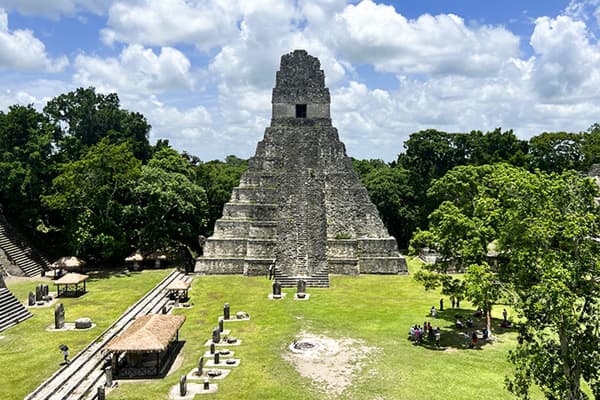アエロメヒコビジネスクラス利用 2大中米世界遺産巡り8日間 ＝グアテマラ＆ホンジュラス＝