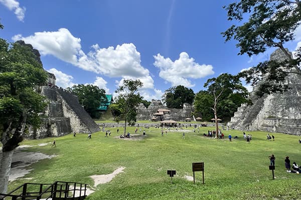 イメージ：ティカル遺跡（グアテマラ共和国）5