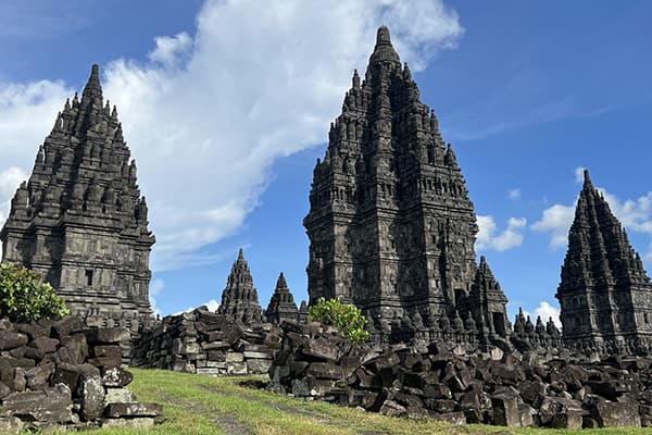 イメージ：プランバナン寺院