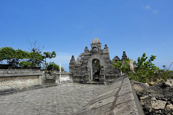 イメージ：ウルワツ寺院5