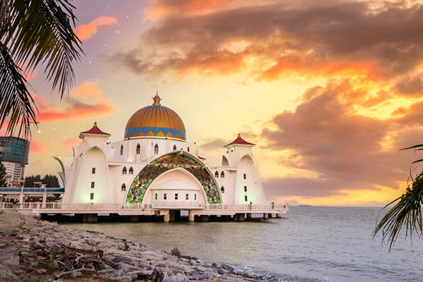 【羽田空港発】ANAビジネスクラス・直行便（成田⇔クアラルンプール間）で行く！添乗員同行！マレーシアの水上ヴィラ『レクシス・ハイビスカス・ポートディクソン』に泊まる！魅惑の7都市巡りの旅5日間