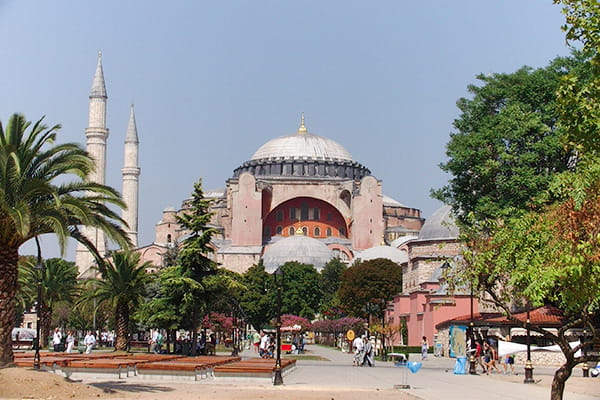 ターキッシュエアラインズビジネスクラス利用 ラグジュアリーホテルに滞在 2大世界遺産トルコ紀行6日間 ＝イスタンブール＆カッパドキア＝