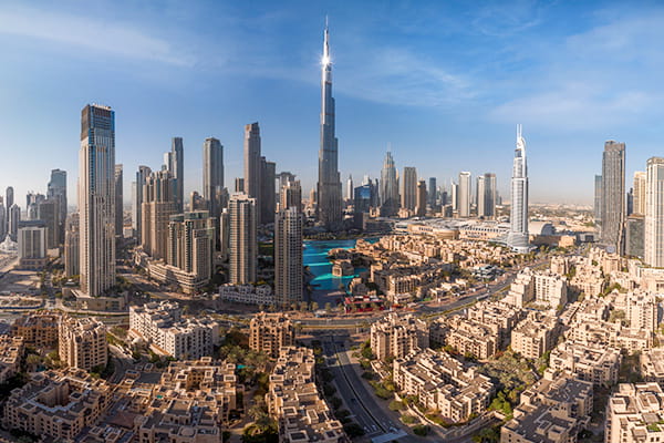 エミレーツ航空プレミアムエコノミークラス利用 ジュメイラ・マルサ・アル・アラブに滞在 プラチナデザートサファリを楽しむ充実のドバイ5日間