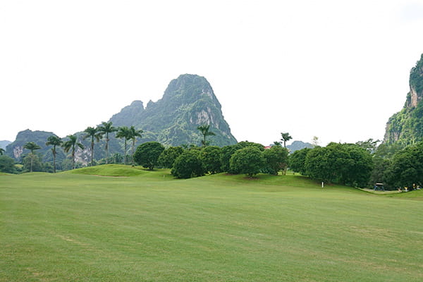 ベトナム航空ビジネスクラス利用 ラグジュアリーホテルに滞在 ベトナムゴルフツアー5日間 ＝ダナン＝