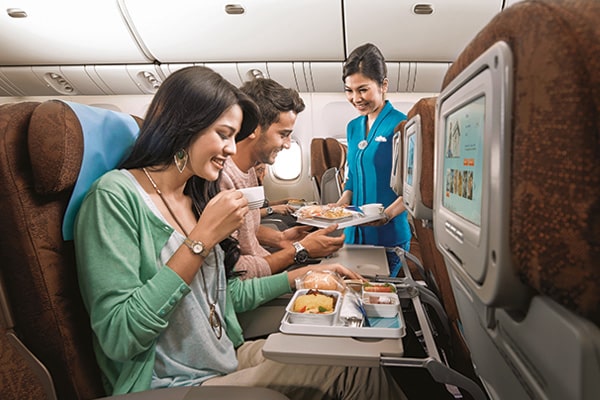 イメージ：エコノミークラスお食事時間3