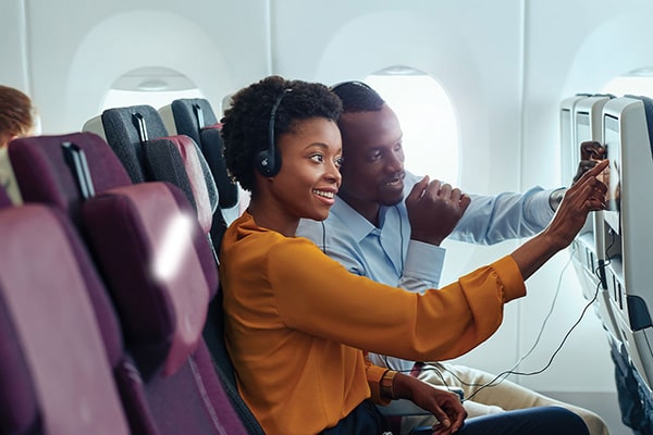 イメージ：エコノミークラス エンターテインメントシステム