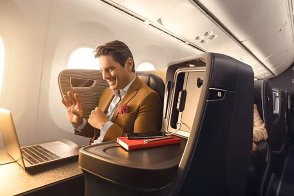 イメージ：機内サービス、エンターテインメントの充実2