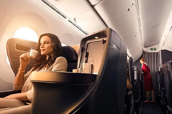 イメージ：機内サービス、エンターテインメントの充実3