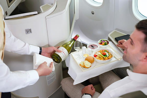 イメージ：広々としたビジネスクラス6