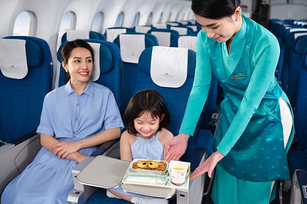 イメージ：明るく温かみのあるエコノミークラス2