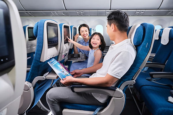 イメージ：明るく温かみのあるエコノミークラス1