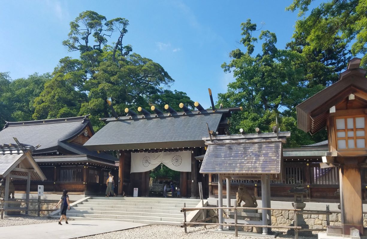 【大阪発】<パワースポット巡りin京都> 日本三景天橋立を歩いて参拝!伊勢神宮(外宮)の豊受大神は、もともと現在の籠神社奥宮となっている眞名井神社に降り立った元伊勢を含む天橋立三社参拝