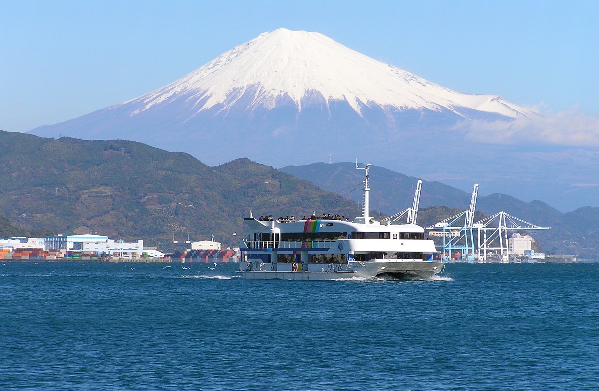 【名古屋発】富士山と三保松原をパノラマビューで満喫富士山清水港クルーズ!鮮度抜群のまぐろ6種盛りをご堪能あれ!