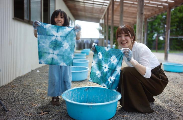 親子で藍染体験
