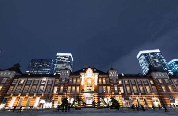 Tokyo Station red brick station building (night view)