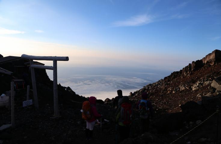 富士山山頂からのみはらし(イメージ)