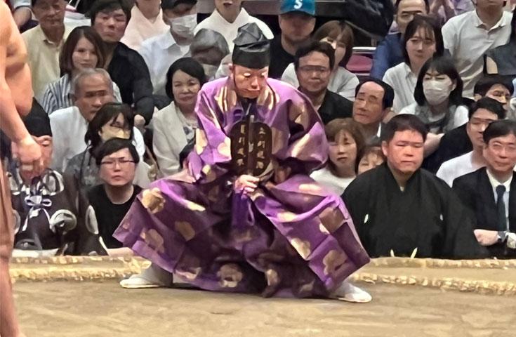 立行司の日本最高位「木村庄之助」